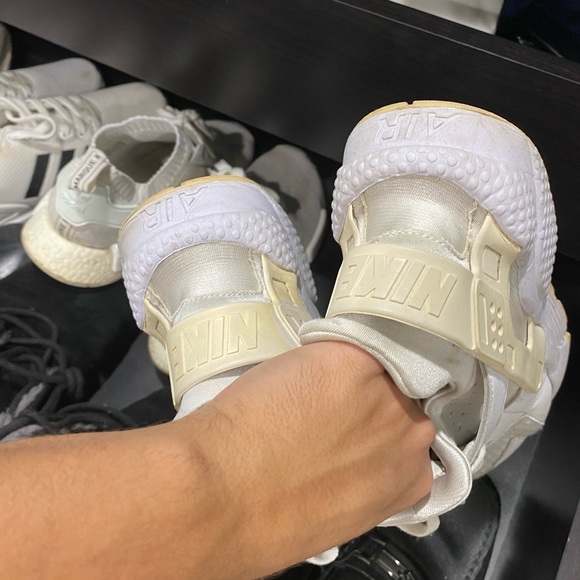 Nike Huaraches - Picture 5 of 5